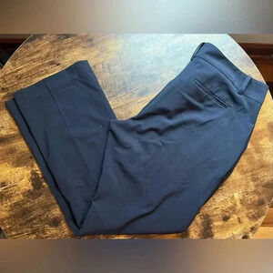 Ann Taylor | petite flat front ladies slacks. Size: 10P​